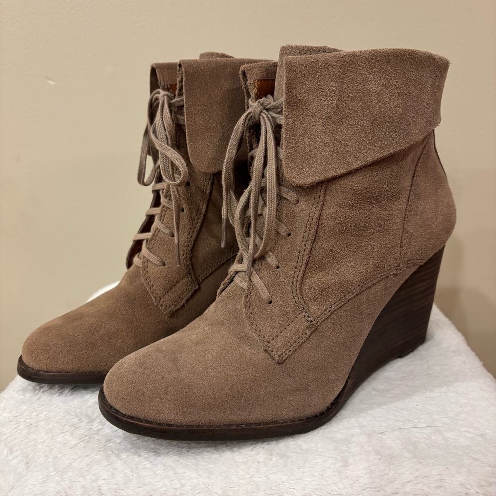 Lucky Brand Yuzu Wedge Ankle Boots Leather Lace Up Taupe Brown Size 8.5